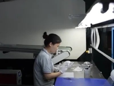 사출 성형기 가공 영상 1